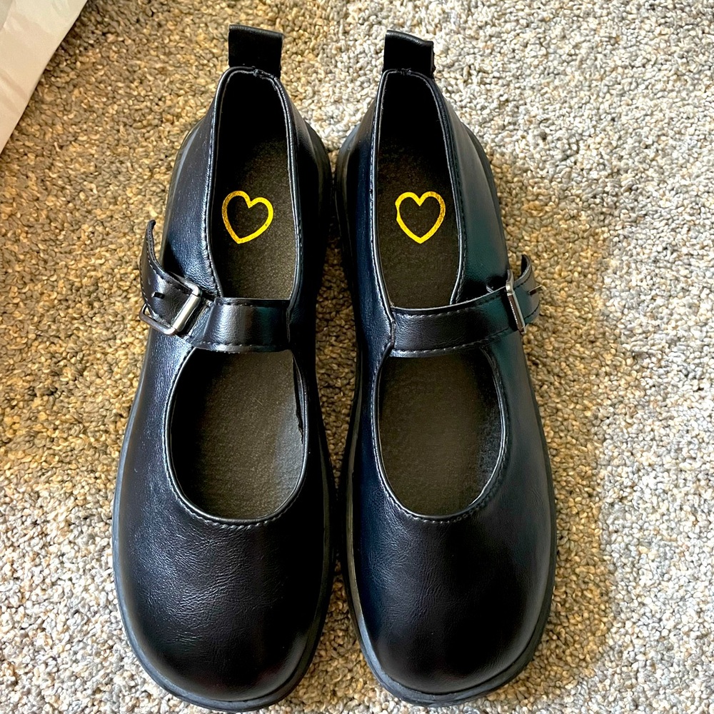 Never worn Mary Jane shoes